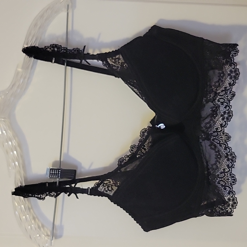 Lace underwire demi bra